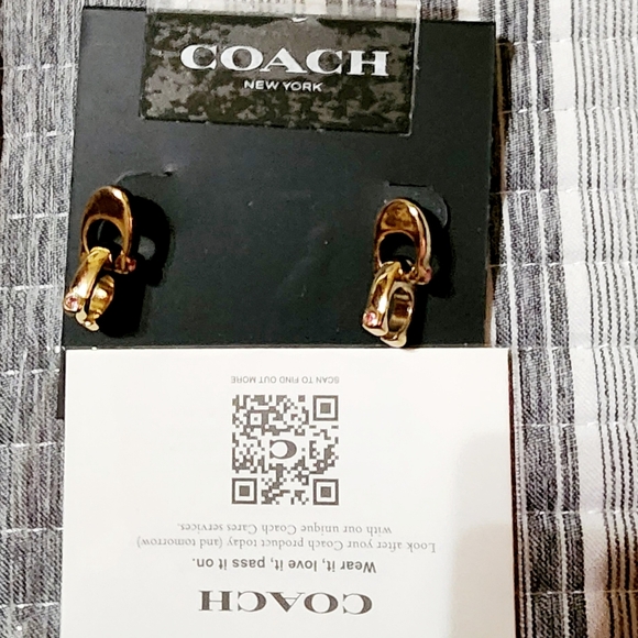 Authentic Coach Earring NWT. - Picture 6 of 10